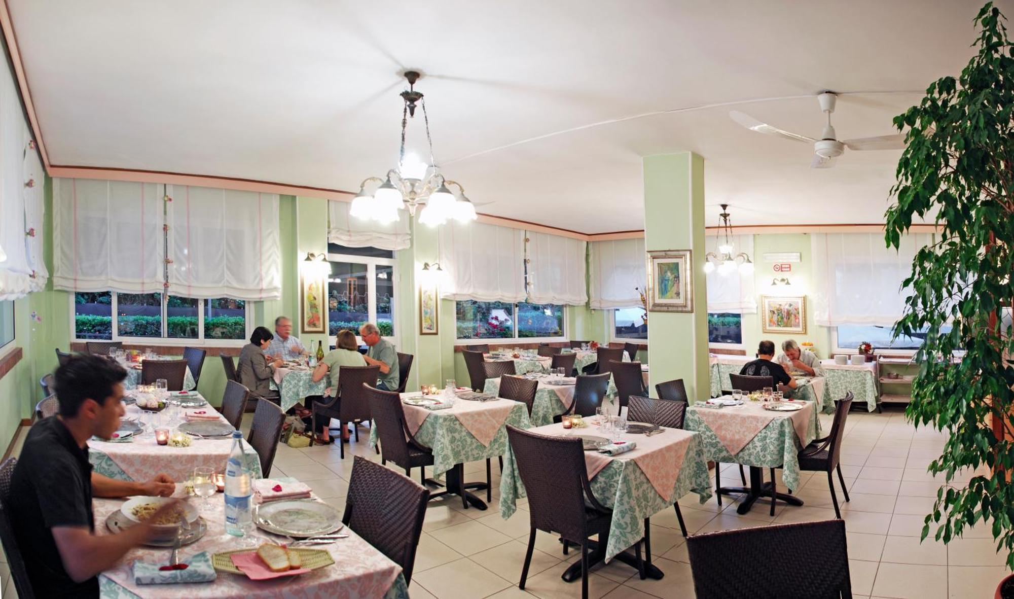 Hotel Michela Marina di Massa Luaran gambar