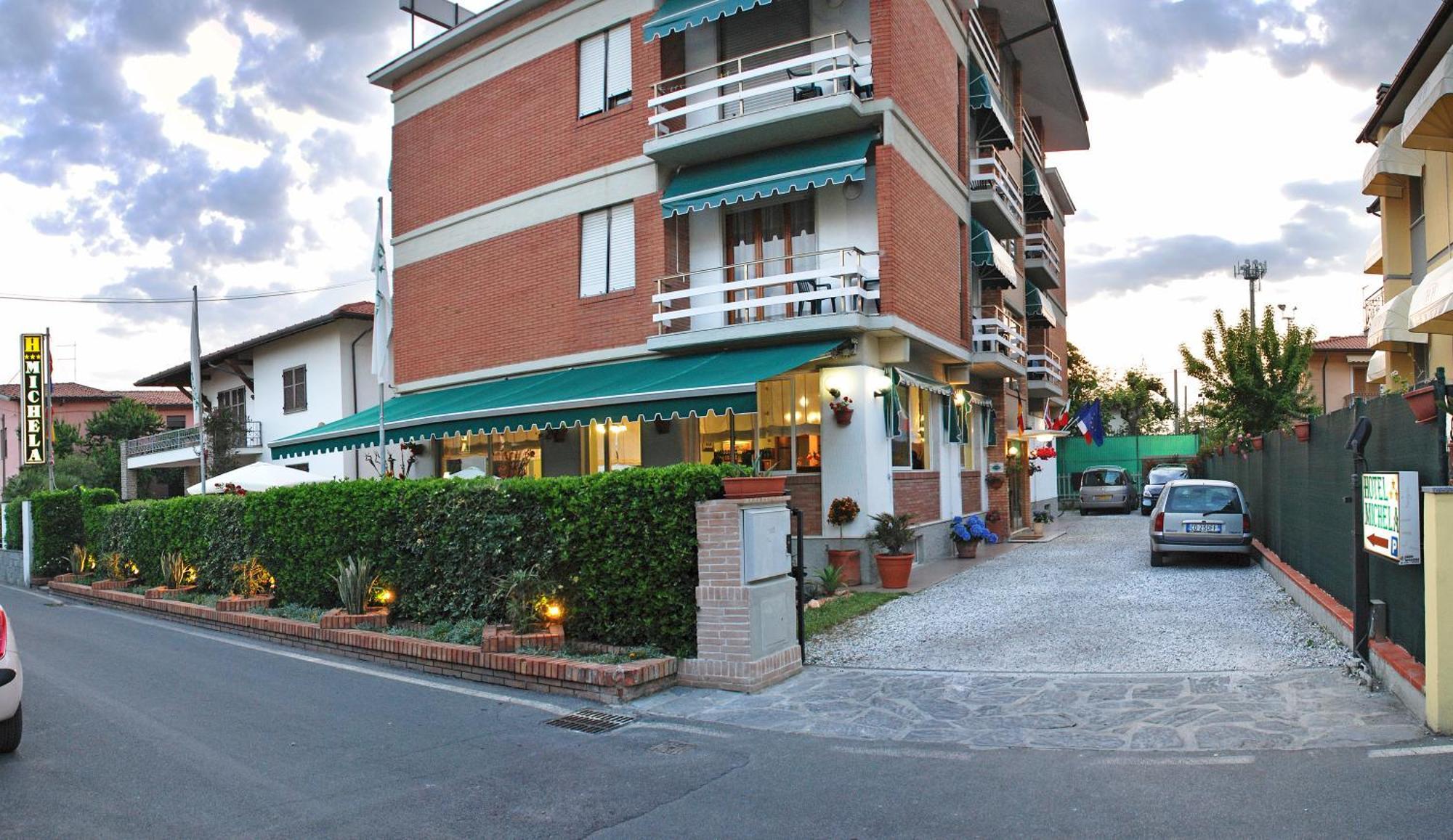 Hotel Michela Marina di Massa Luaran gambar