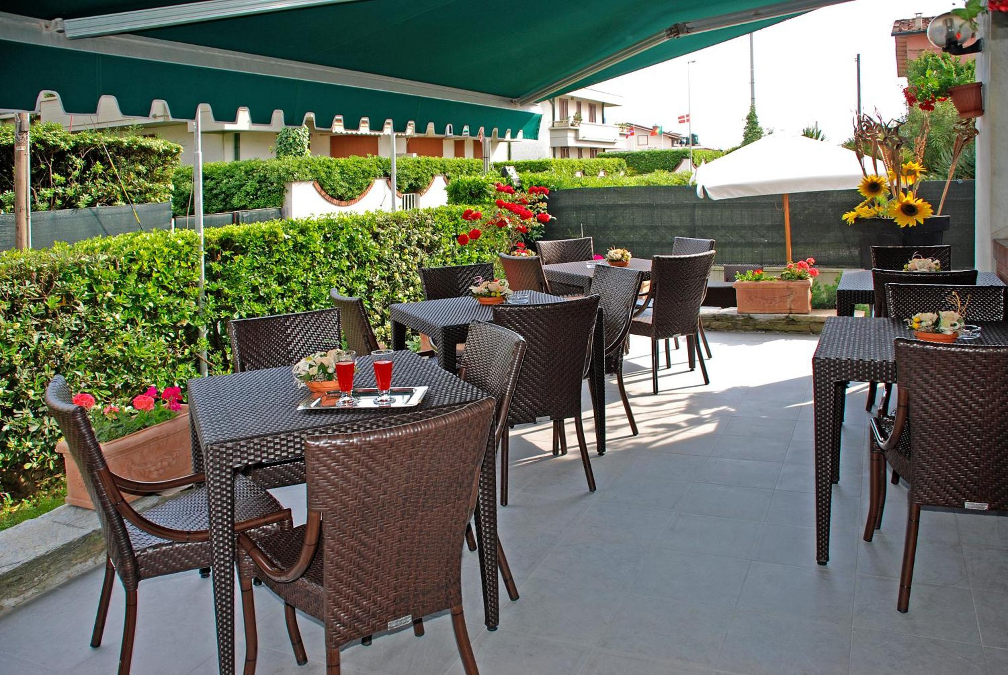 Hotel Michela Marina di Massa Luaran gambar